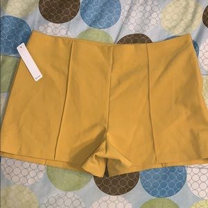 Bcnu dress short sz large run medium NWT